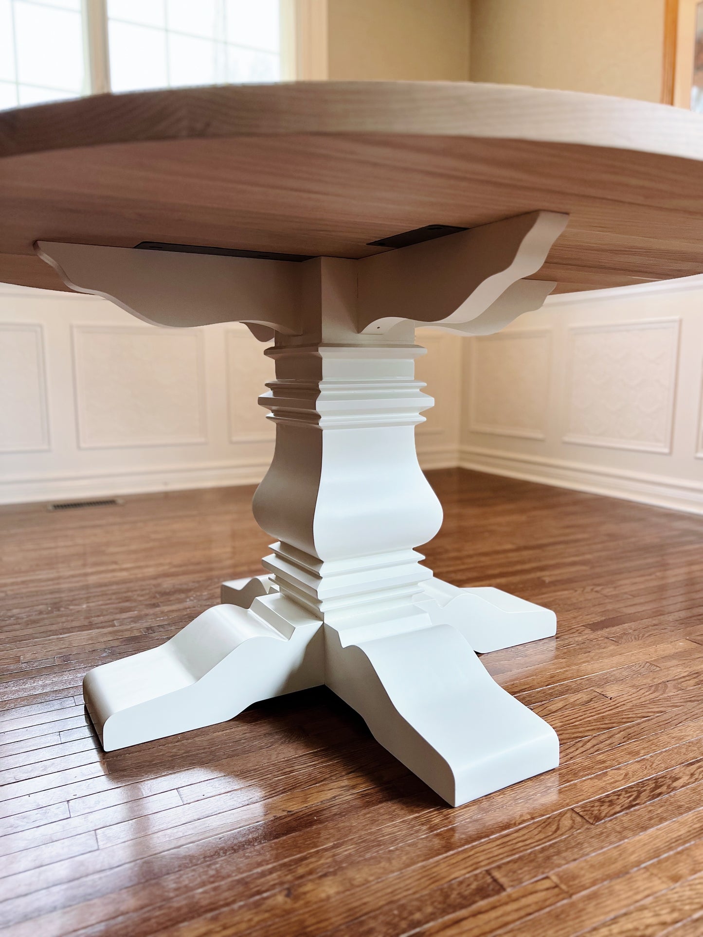 Ingram Circle Table