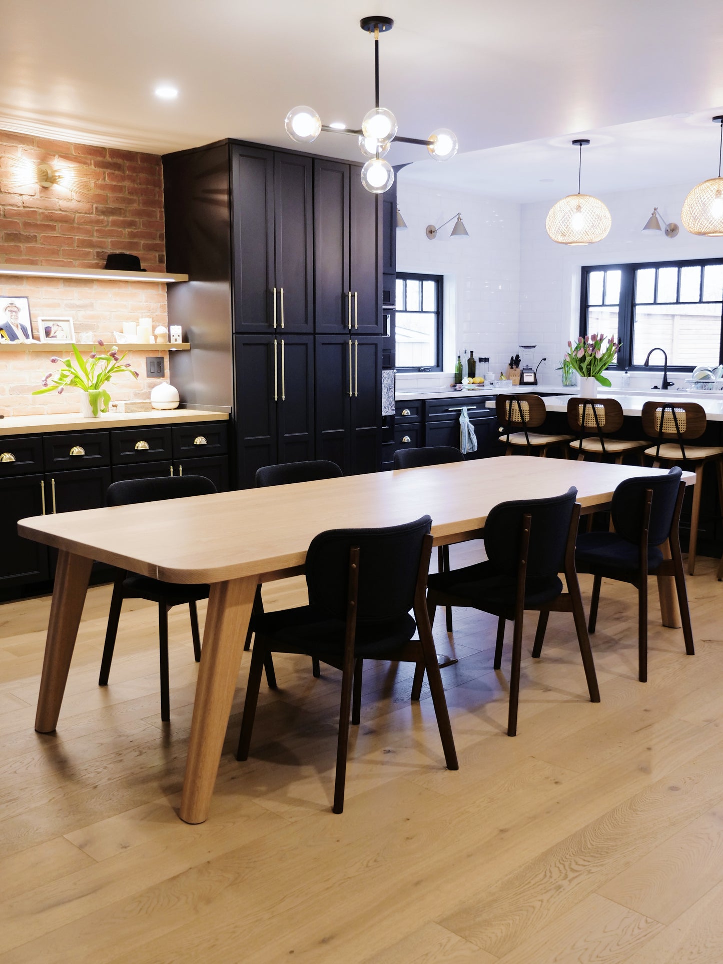 Hudson Table